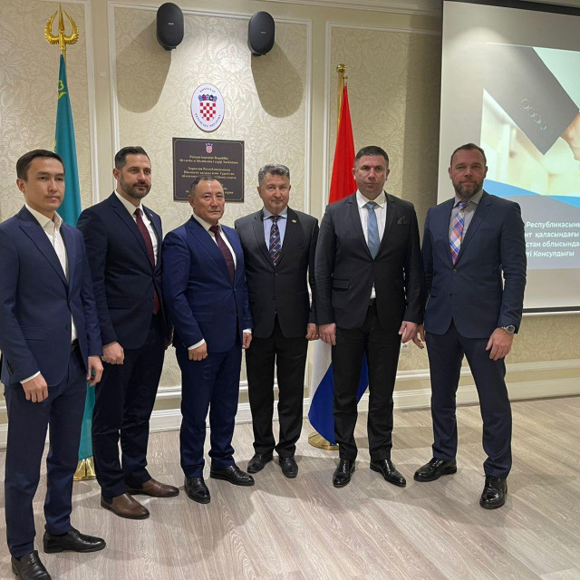 Hrvatska delegacija u kazahstanu