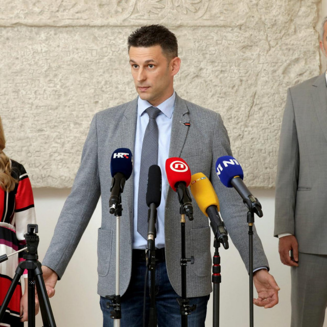 Marija Selak Raspudić, Božo Petrov i Nino Raspudić