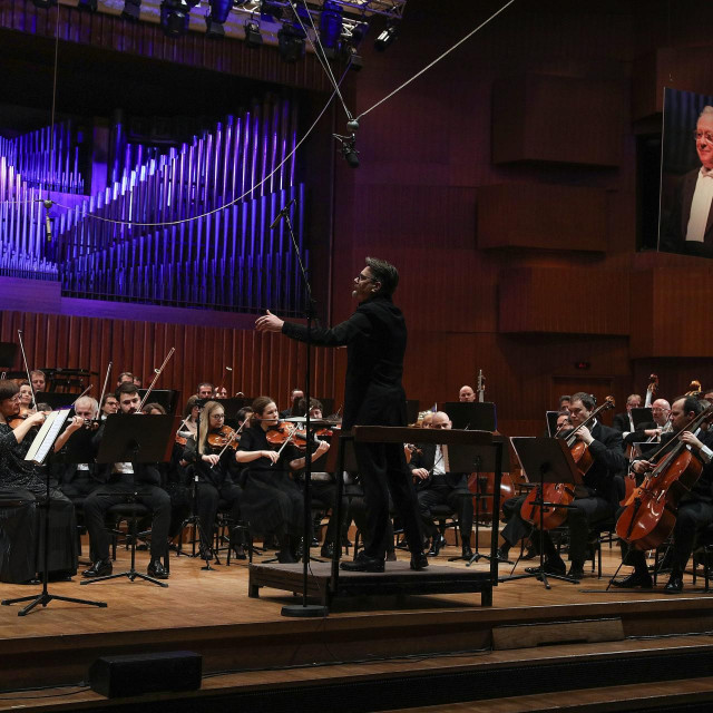 Filharmonija je izvela Dešpaljeve varijacije na temu romance ”Noć na Savi” europskog virtuoza Franje Krežme iz 2017. godine