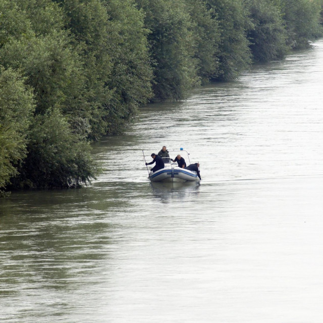 Policijski čamac u Savi/Ilustracija