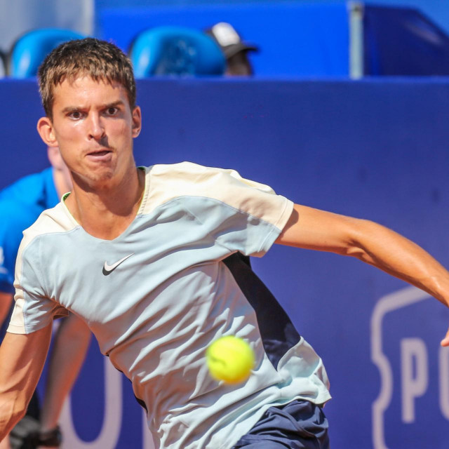 Dino je u 15 mečeva izgubio tek jedan set