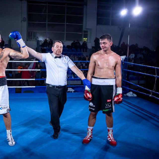 Bruno Knježević (desno) vs. Artur Reis