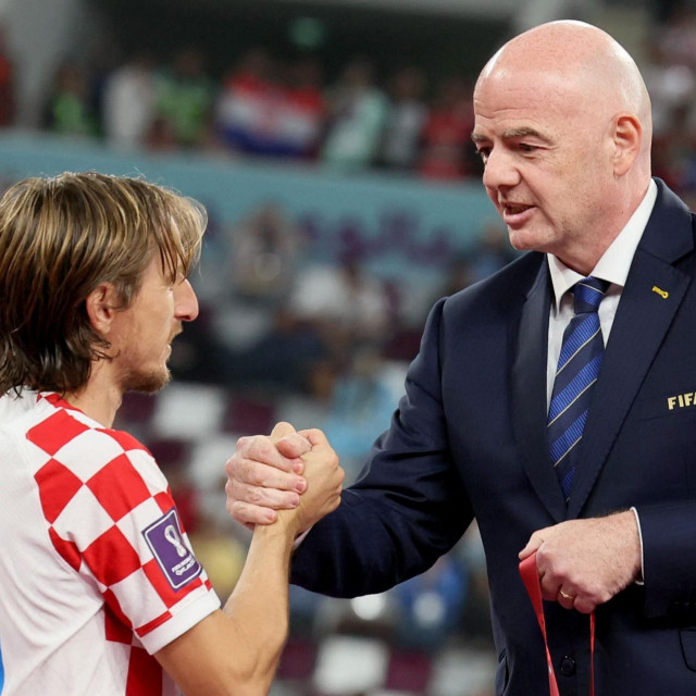 Luka Modrić i Gianni Infantino