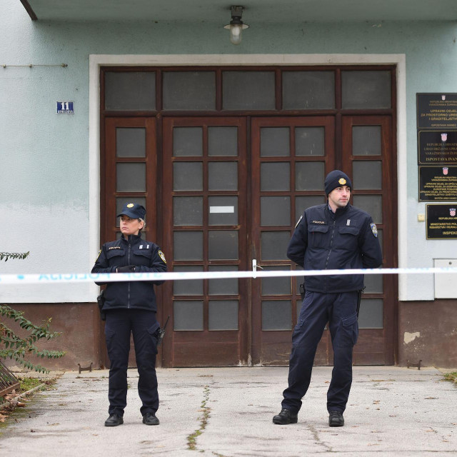 Muškarac koji je zbog odluke CSS-a odlučio zapaliti njihove prostorije bit će podvrgnut vađenju krvi i davanju urina