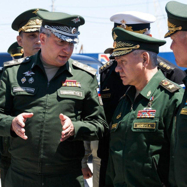 Timur Ivanov (lijevo) i Segej Šojgu (u sredini)