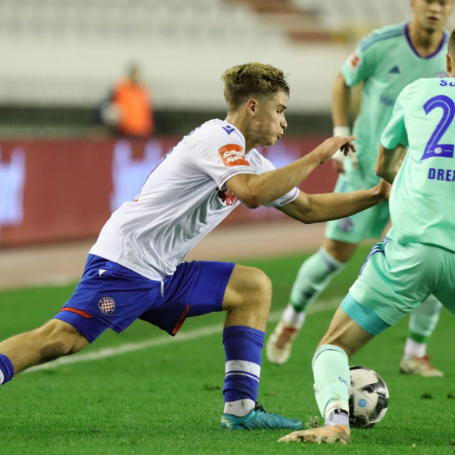 Rokas Pukštas protiv Schalkea