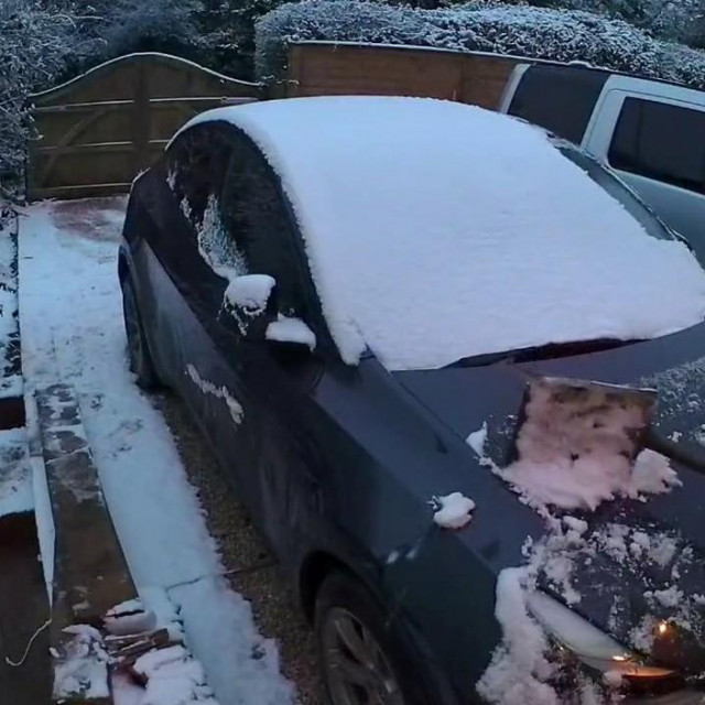 27401363
