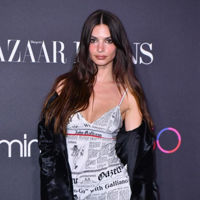 Emily Ratajkowski