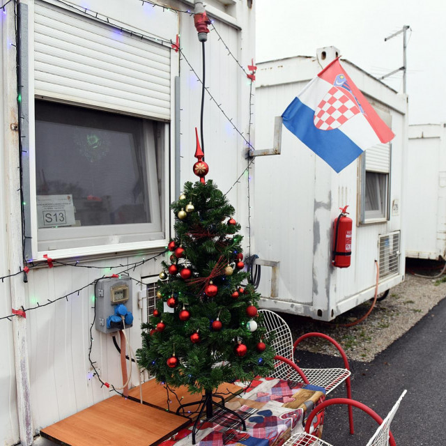 Kontejnersko naselje u Petrinji