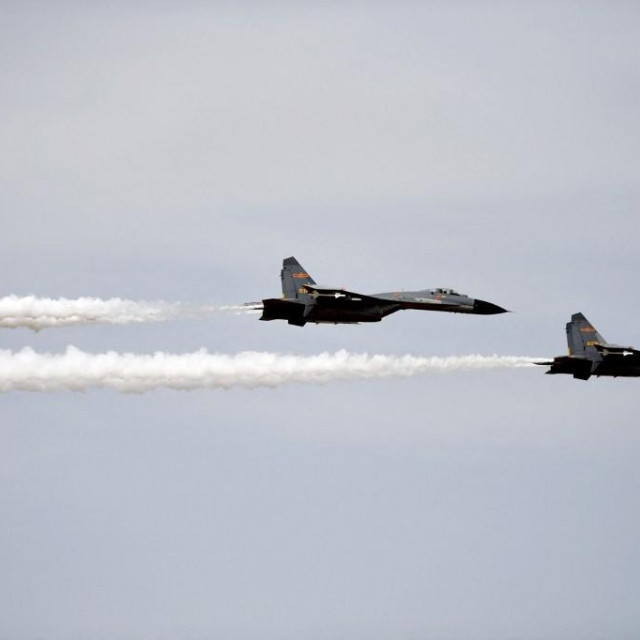 Kineski ratni zrakoplovi/Ilustracija