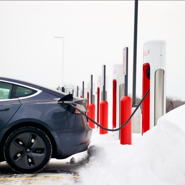 Tesla Model S, ilustracija