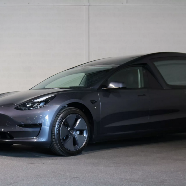 Tesla Hearse 3 (Model 3)