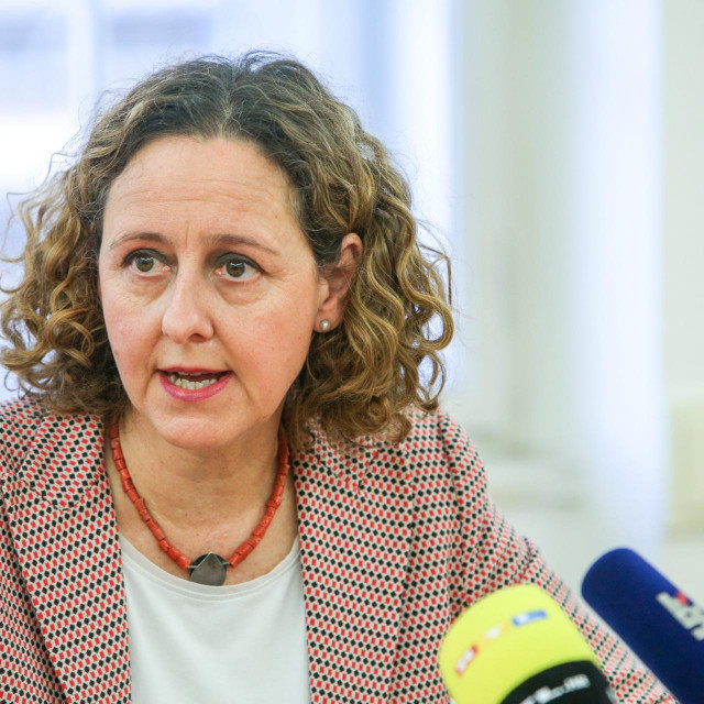 Nina Obuljen Koržinek

 