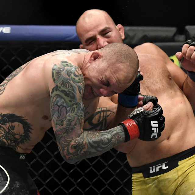 Glover Teixeira vs. Anthony Smith