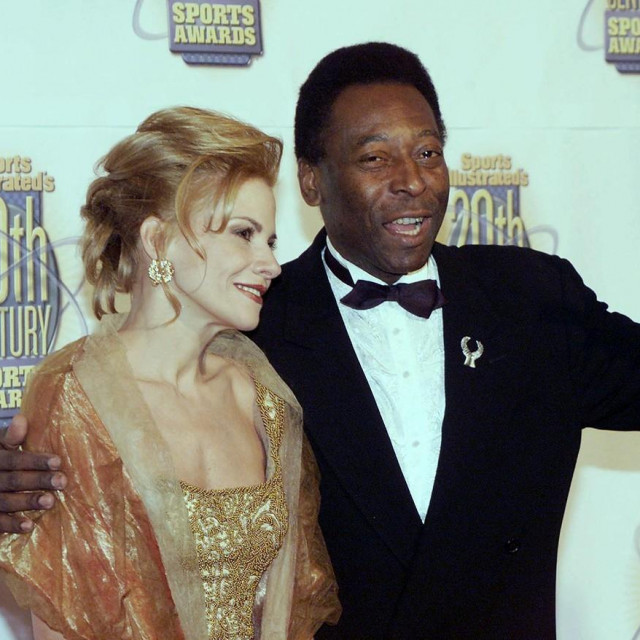 Pele i njegova druga supruga Assíria Lemos Seixas (1999.)