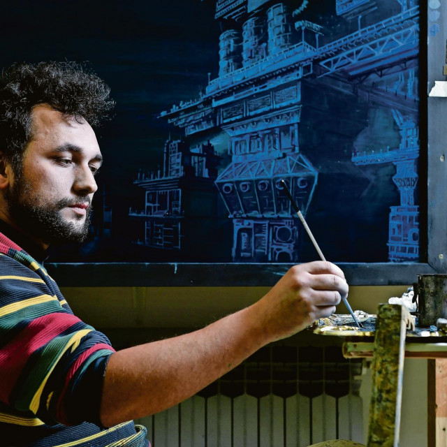 
Stipan Tadić u garaži u Gornjem Vrapču 2017. godine