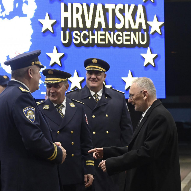 Davor Božinović (desno)