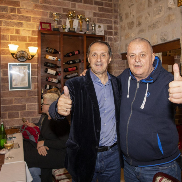 Faruk Hadžibegić (lijevo)