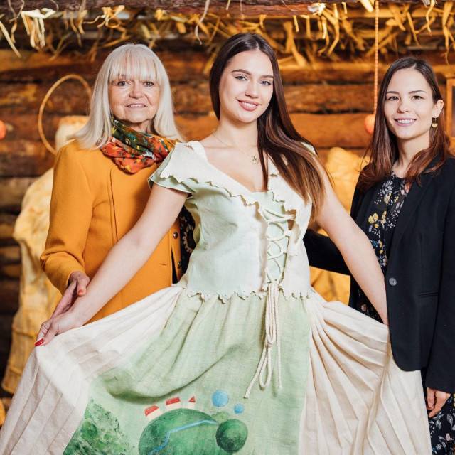 Predstavljanje nacionalnog kostima Miss Universe Arijane Podgajski za svjetski izbor Miss Universe 2022.