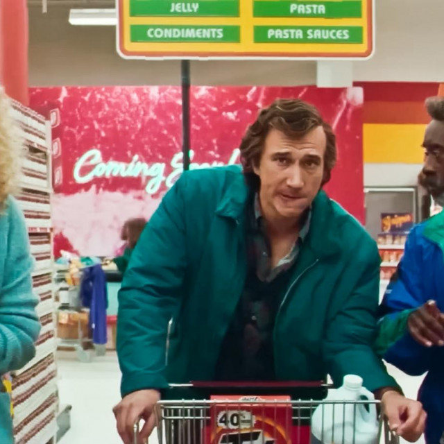 Don Cheadle, Greta Gerwig, Adam Driver, White Noise (2022). 