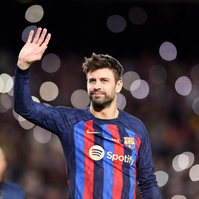 Gerard Pique se umirovio, a sada želi natrag na travnjak