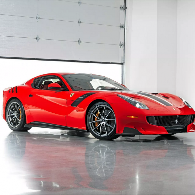 2017. Ferrari F12tdf