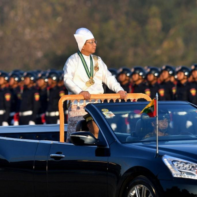 Min Aung Hlaing 