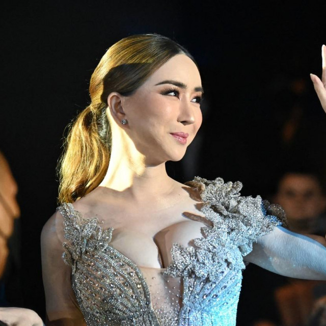 Jakapong Anne Jakrajutatip 