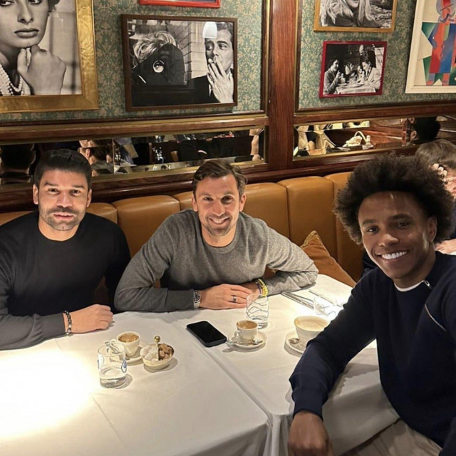 Eduardo da Silva, Darijo Srna i Willian