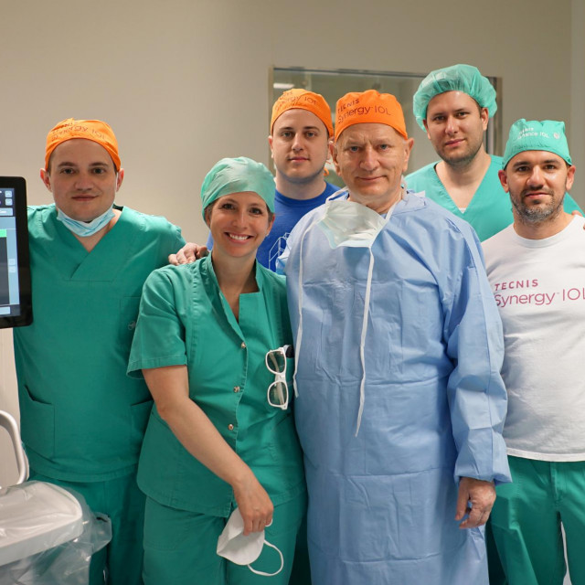 Prof. dr. sc. Nikica Gabrić i delegacija partnera iz tvrtke Johnson&Johnson