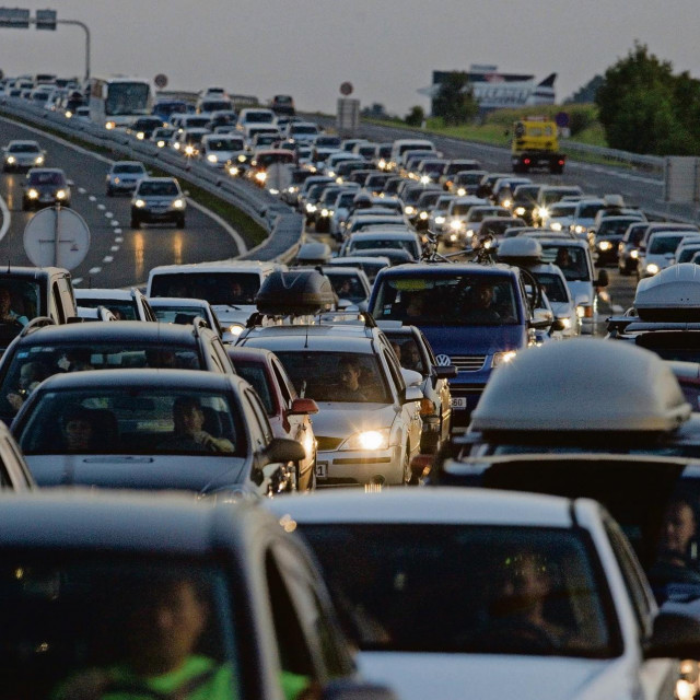 Kilometarske kolone, ilustracija