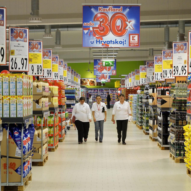 Kaufland je napomenuo i kako je iznos poklon bona s prelaskom na euro povećan. Umjesto 1,33 eura, kolika je protuvrijednost deset kuna, poklon bon sada iznosi dva eura