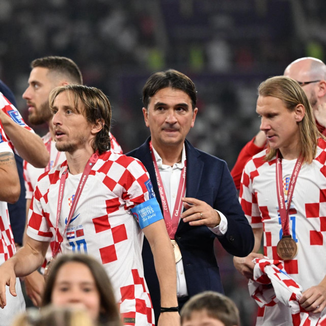 Hrvatski igrači i Zlatko Dalić slave brončanu medalju na Svjetskom nogometnom prvenstvu