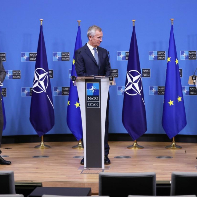 Potpisivanje zajedničke deklaracije o suradnji NATO-a i EU-a