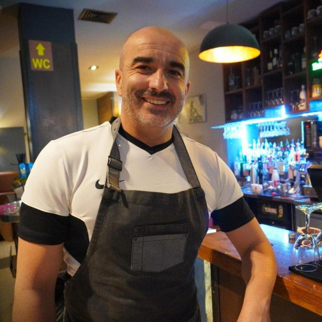 Kada je gužva, znam uskočiti i poslužiti piće ili oprati čaše, kaže Bruno Marić