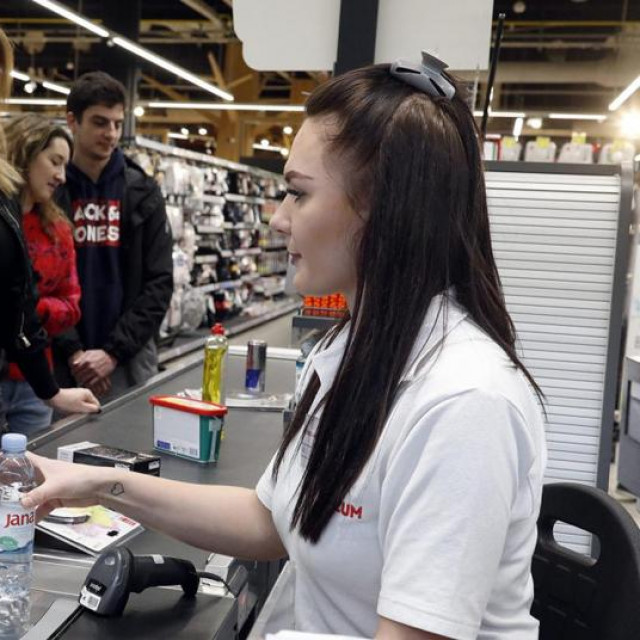 Andrej Plenković (L)