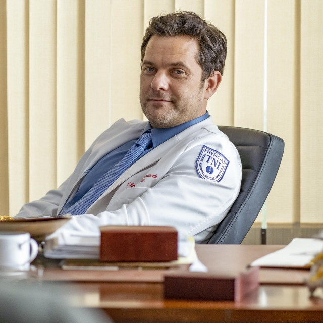DR. DEATH -- Episode 104 -- Pictured: Joshua Jackson as Christopher Duntsch -- (Photo by:Scott McDermott/Peacock)