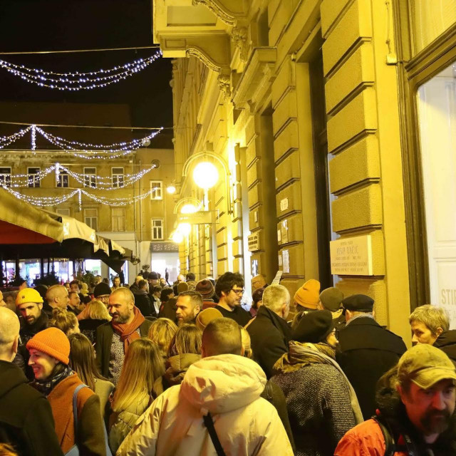 Otvorenje izložbe u Studiju Galerije Račić, uz Cvjetni trg