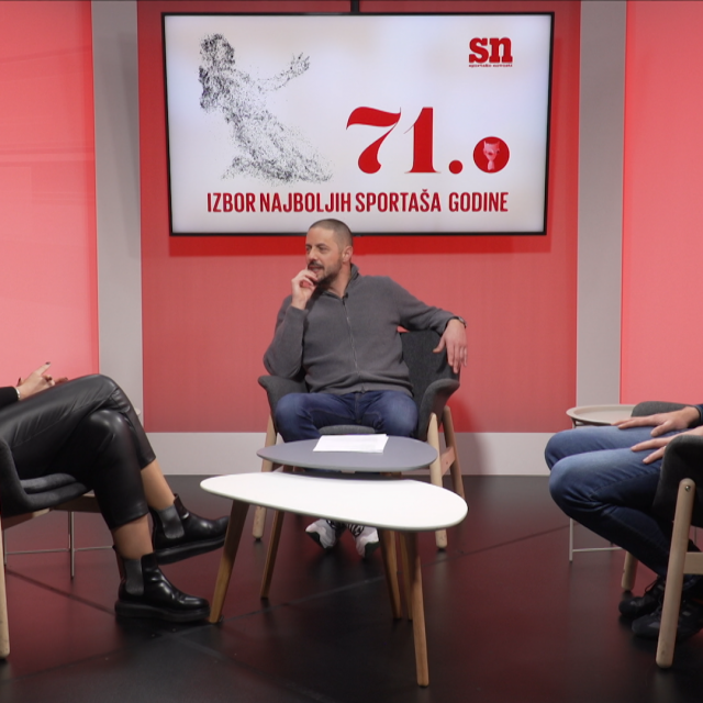Slijeva nadesno: Klaudija Bubalo, voditelj Siniša Sušec i Darko Antunović u podcastu Sportskih novosti