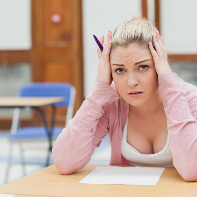 Ilustracija, djevojka na ispitu