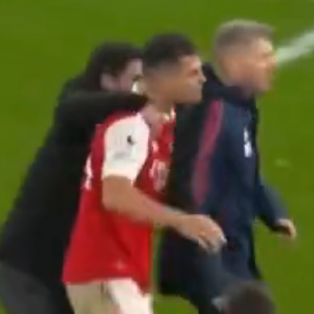 Mikel Arteta smiruje Granita Xhaku
