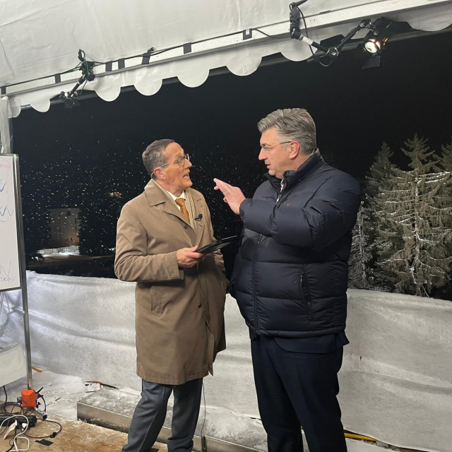 Richard Quest i Andrej Plenković tijekom snimanja emisije Quest Means Business
