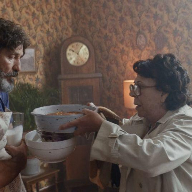 Komedija na tri kata