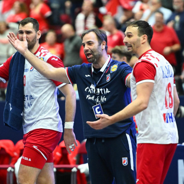 Ivano Balić, Jakov Gojun, Igor Karačić i Luka Cindrić u protestu na sudačku odluku