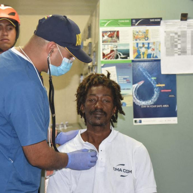 Spašeni Elvis Francois na liječničkom pregledu