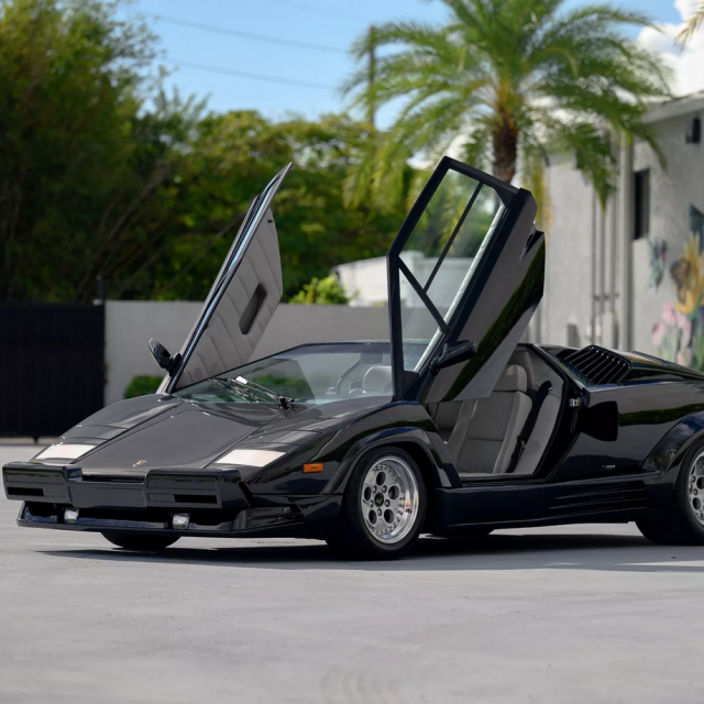 1990. Lamborghini Countach 25th Anniversary Edition
