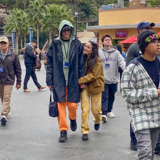 Pete Davidson i Chase Sui Wonders