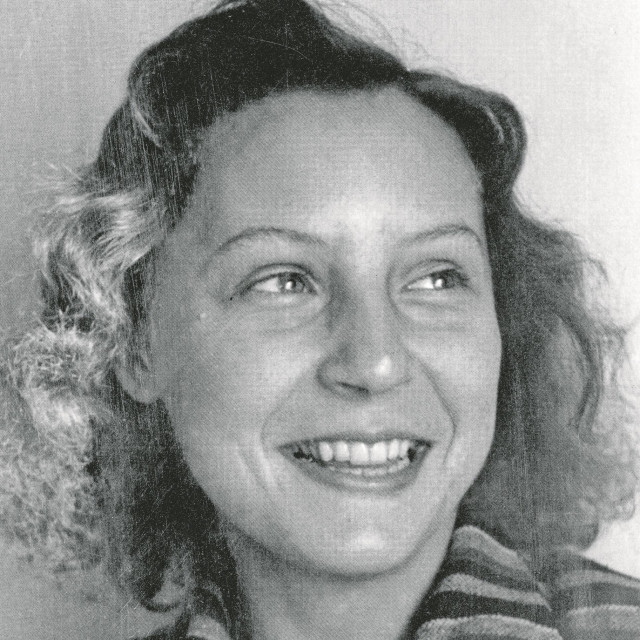 Fotomontažu portreta majke u logoraškom odijelu Sanja Iveković objavila je prvi put u radu ”Searching for my Mother‘s Number” za Documentu u Kasselu 2002.