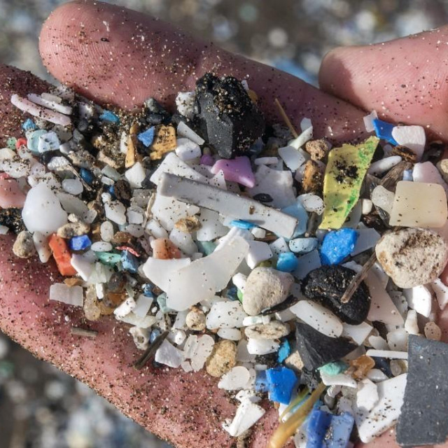 Mikroplastika; ilustracija