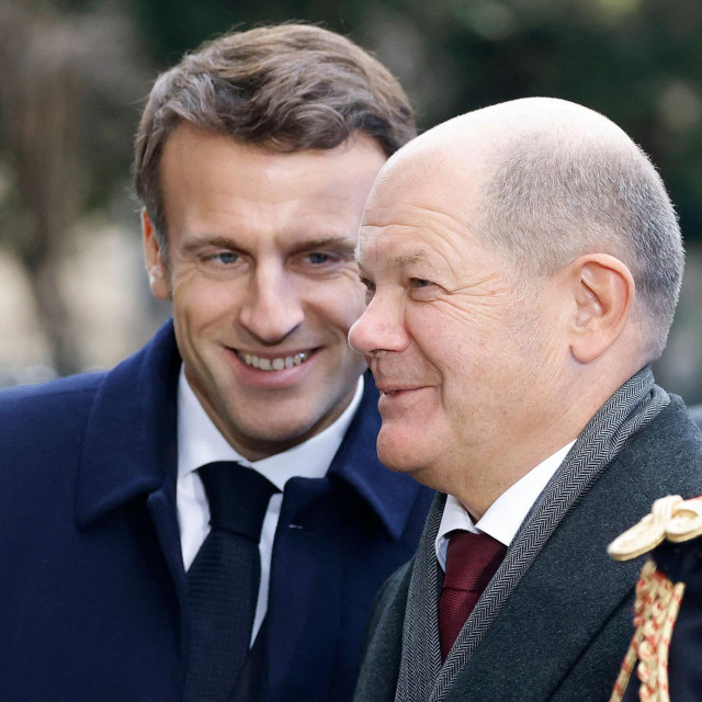 Emmanuel Macron i Olaf Scholz